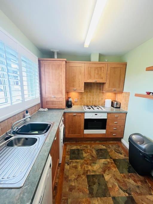 Lovely Entire 2 Bedroom Apartment Monifieth エクステリア 写真